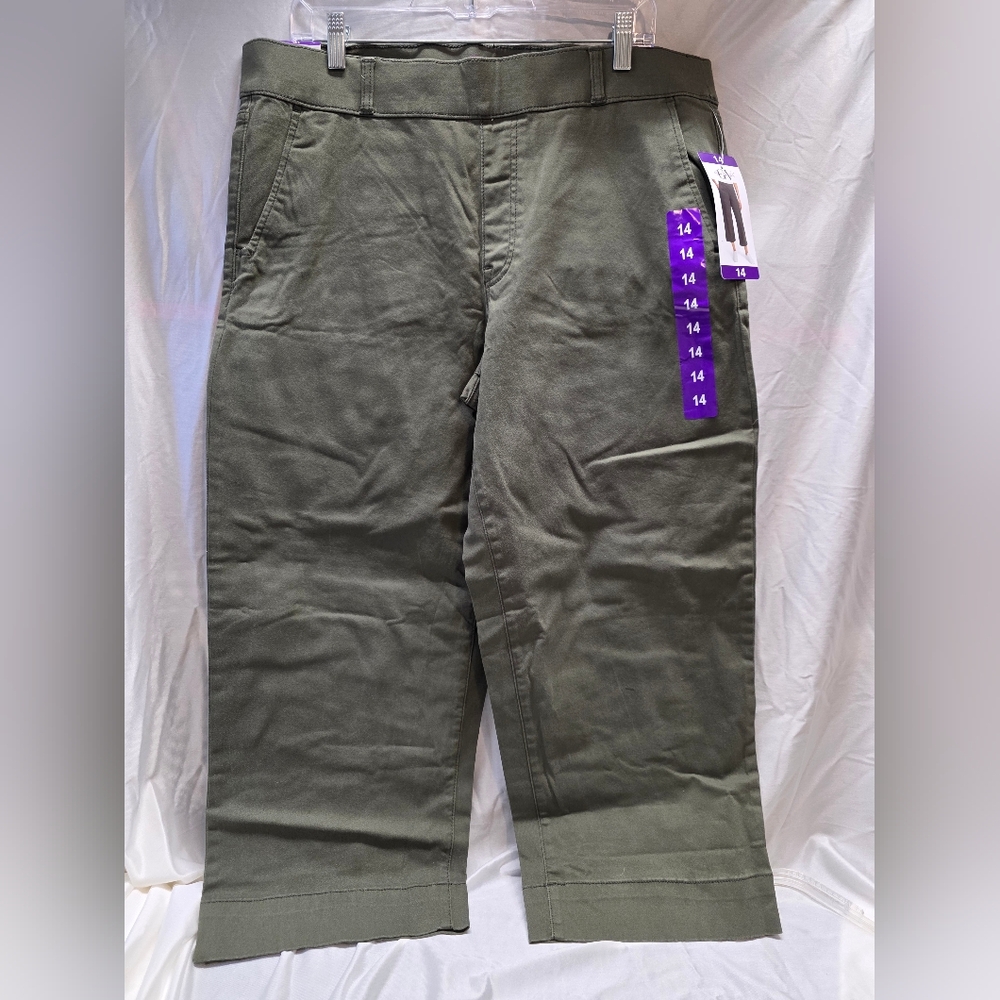 Olive Green Cropped Pants
